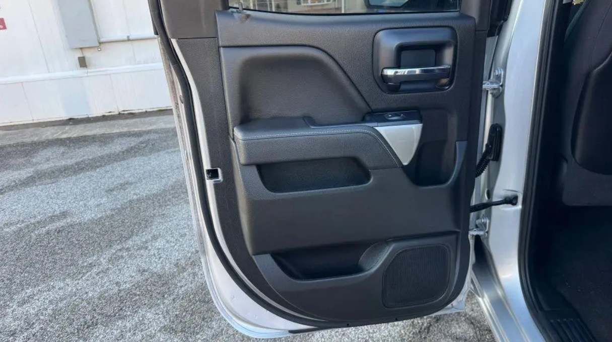 Vehicle thumbnail 11