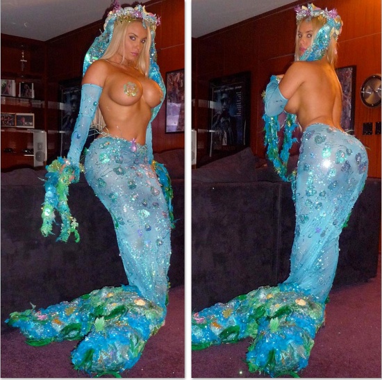 http://rockconfidential.com/Gallery/plog-content/thumbs/models/nicole-coco-austin/large/3841-nicole-austin-08.jpg