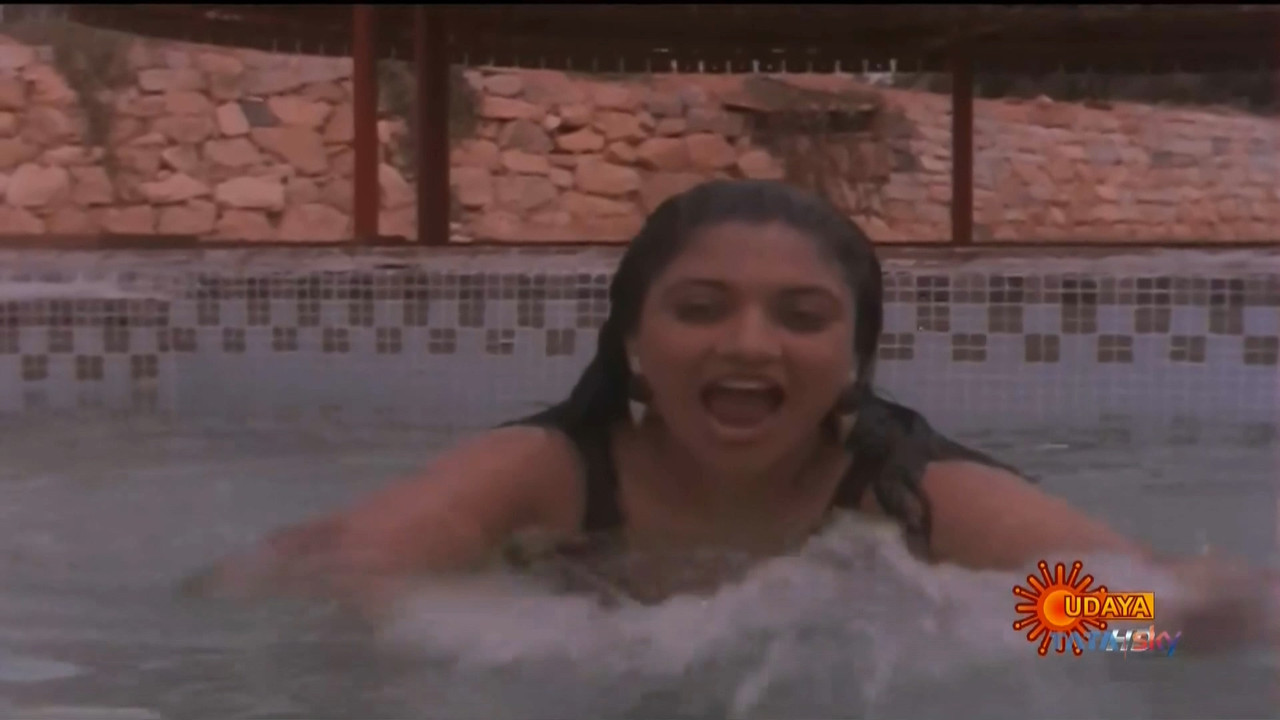 Vanitha Vasu Hot NR.mp4_20210825_073411.238