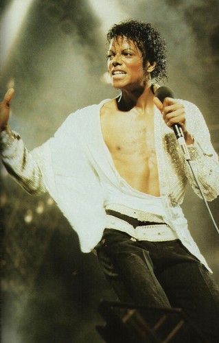 Michael-Jackson-Photo-Michael-Jackson-HQ-Scan-Victory-Tour.jpg