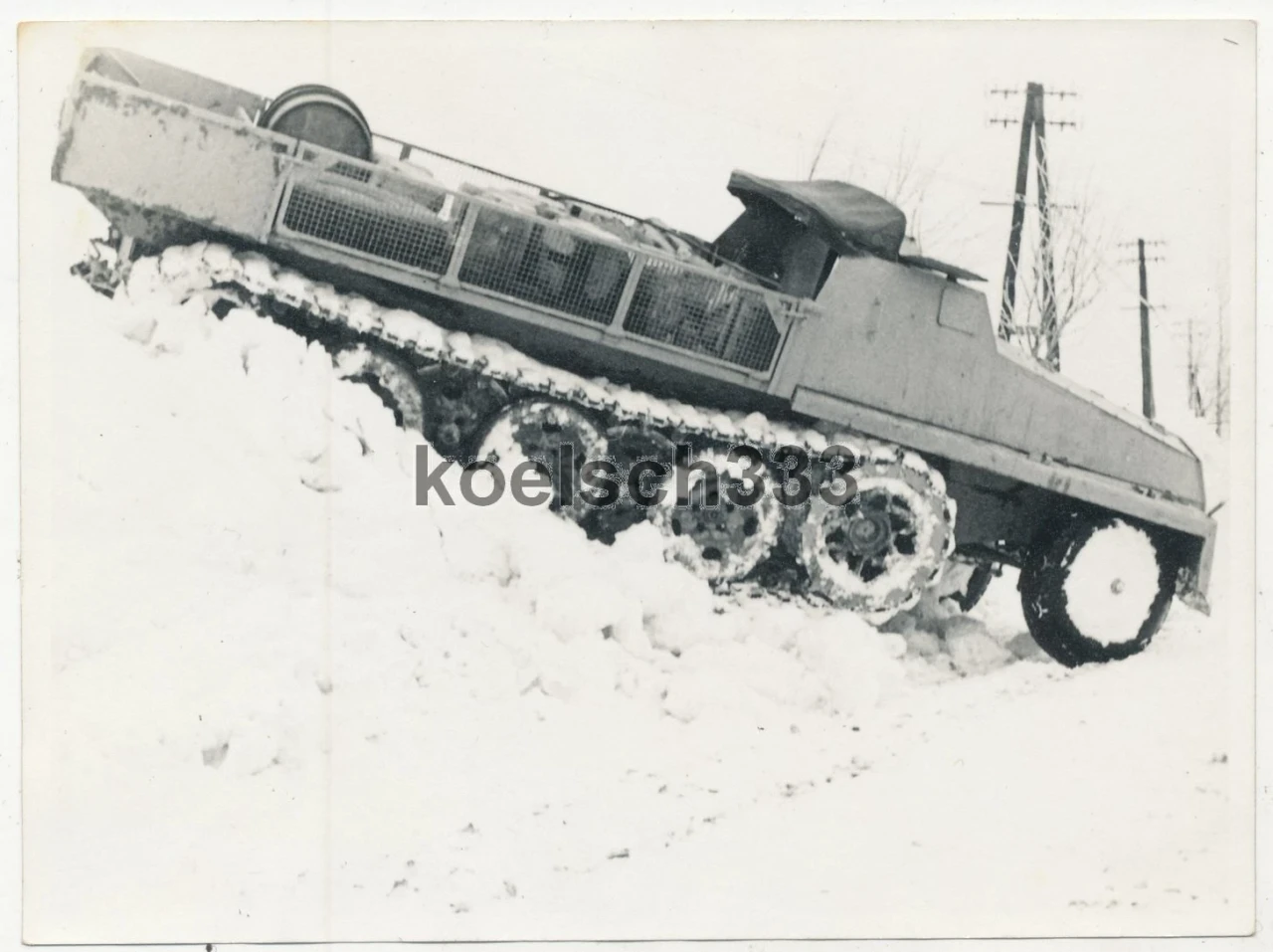 Foto Panzer Halbkette Luftwaffe Betriebsstoff Munition Schlepper Sd Kfz (1)