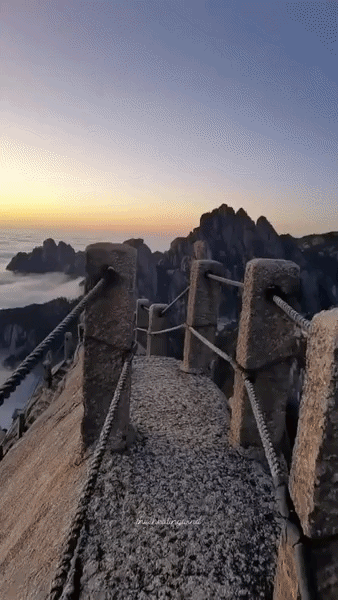 ezgif-1c35c463a4515081.gif