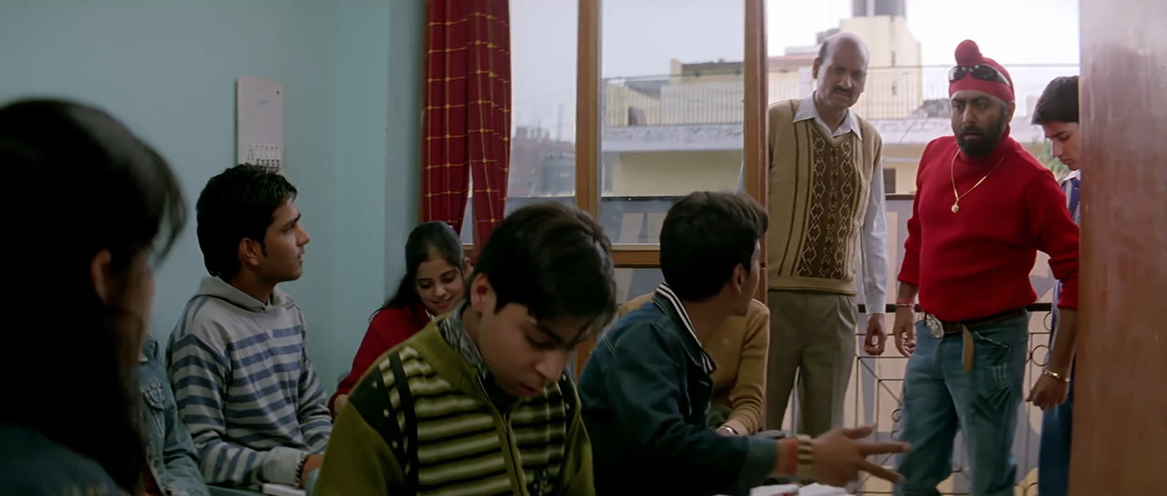 Do Dooni Chaar 2010 WebRip [Hindi] 480p, 720p ESub Screenshot