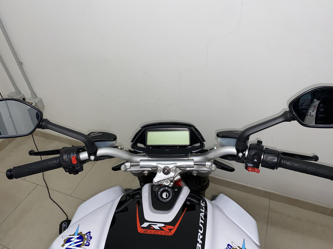 050964AF-72E6-4B30-BEA2-919FC60AD593