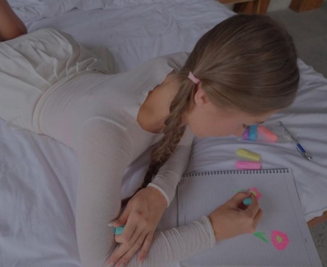 Stepsister Makes Her First Blowjob 1