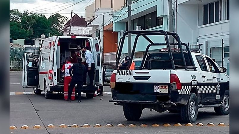 Masacre en Fresnillo: Al exterior de tienda departamental, asesinan a 3 hombres y hieren a otro