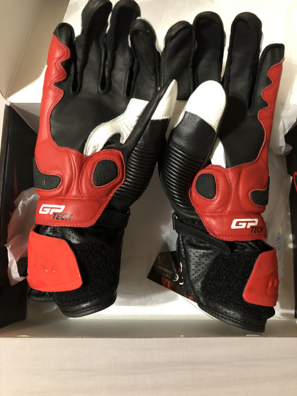 AA588CB4-219D-4F32-A236-FF97952D9A02