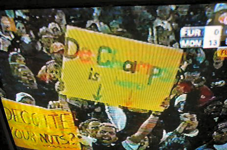 decoit-nut-sign.jpg