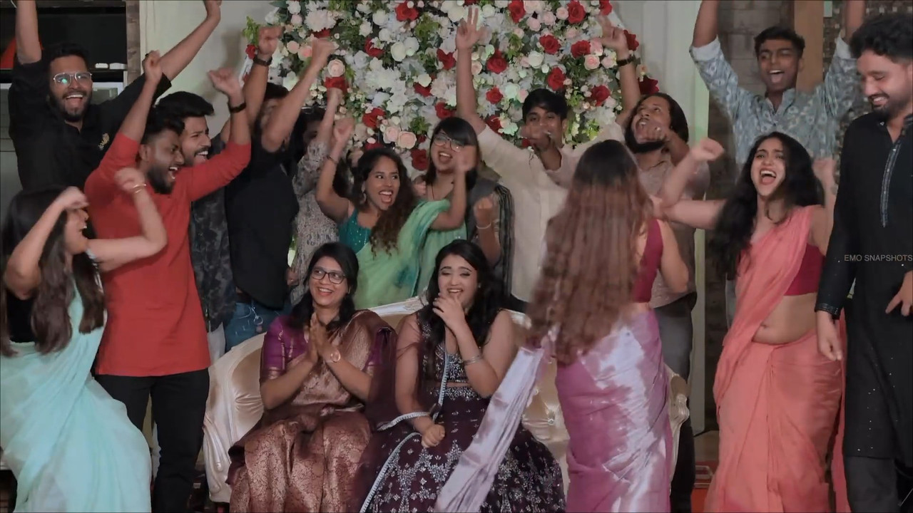 Sana Althaf Sexy navel and Belly show in pink saree.mp4_snapshot_00.11.927