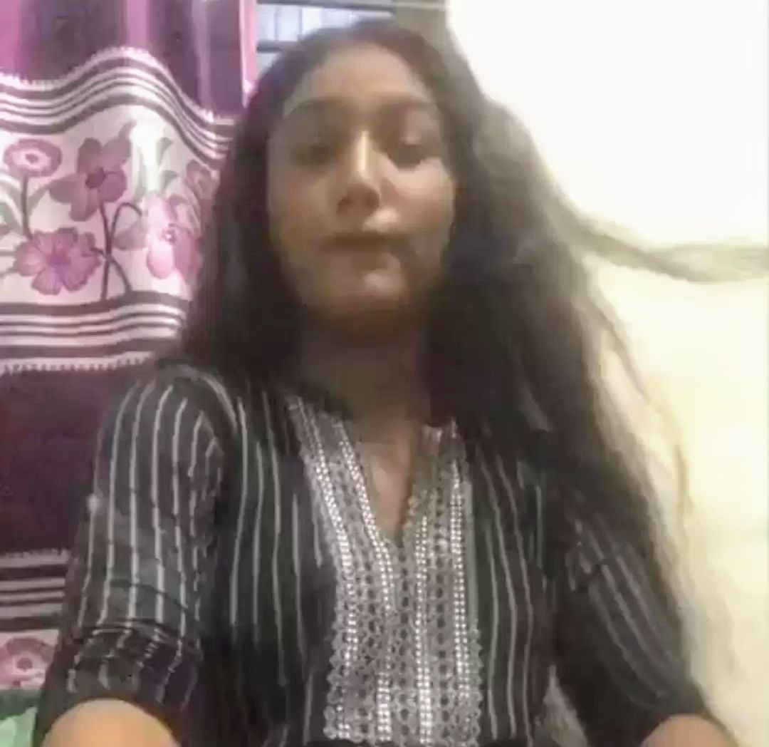 Horney Bhabhi alone at home and masterbate with cucumber