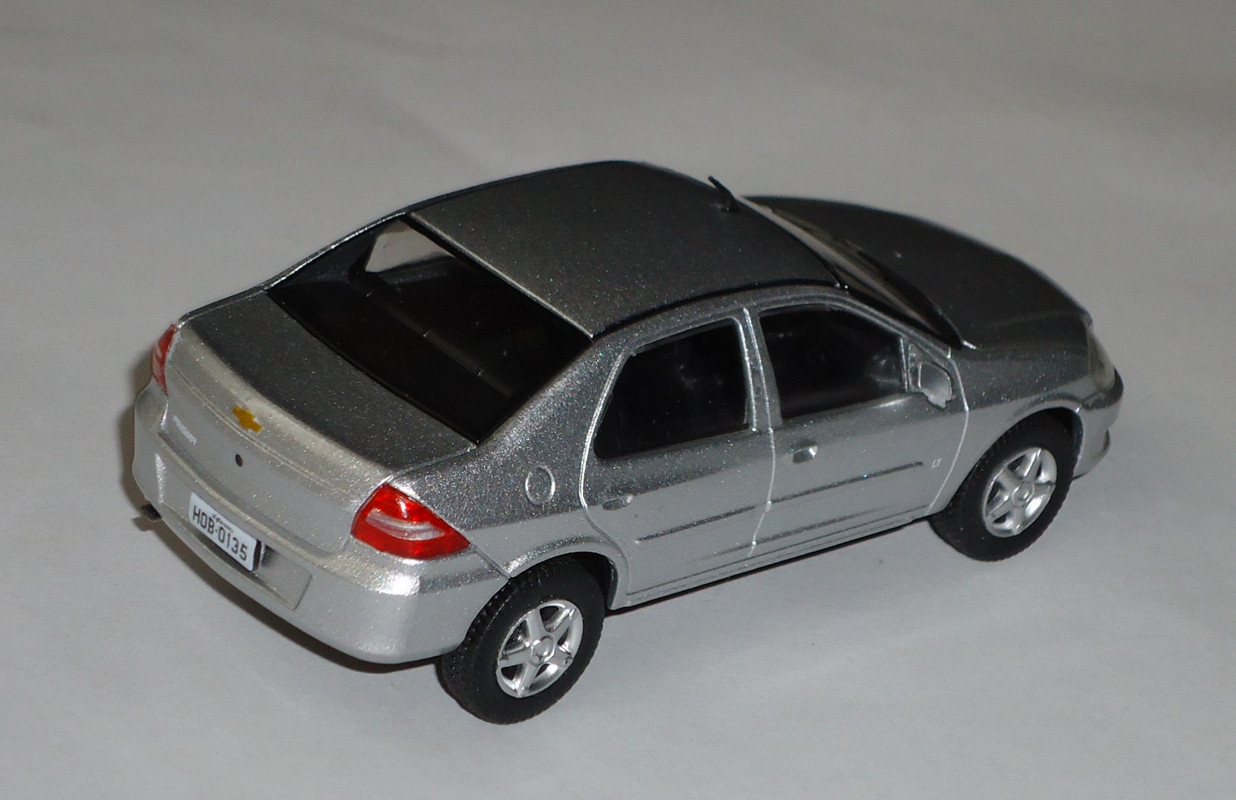 Chevrolet-Prisma LT (2012)1