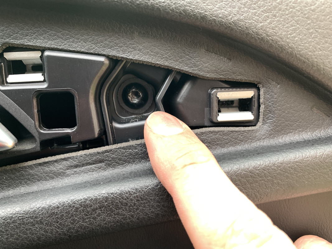 5AE3011B-B263-47A3-BE8E-436783957041