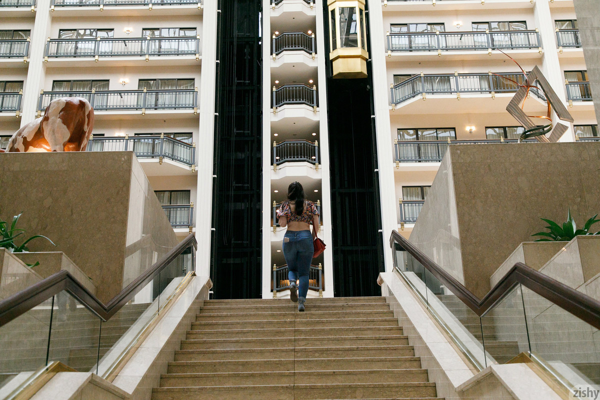 full_046_1338481657397485