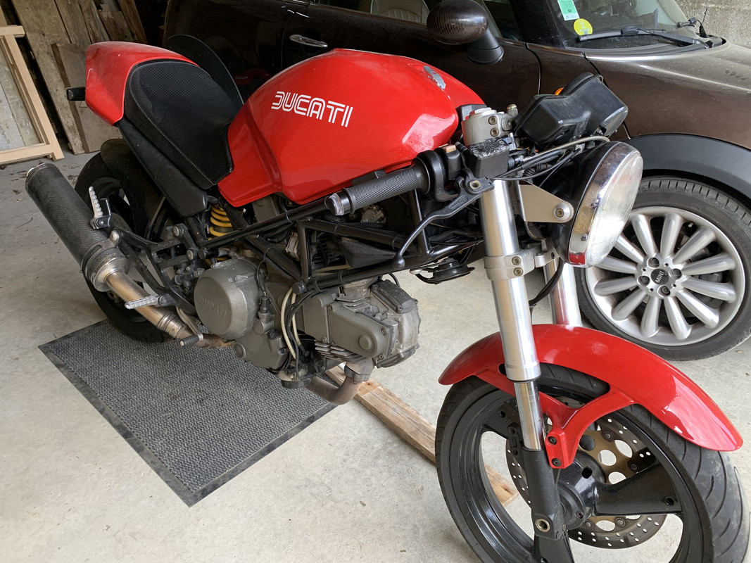 D7530FF8-D6E9-427D-84F1-CC816BE9A86C