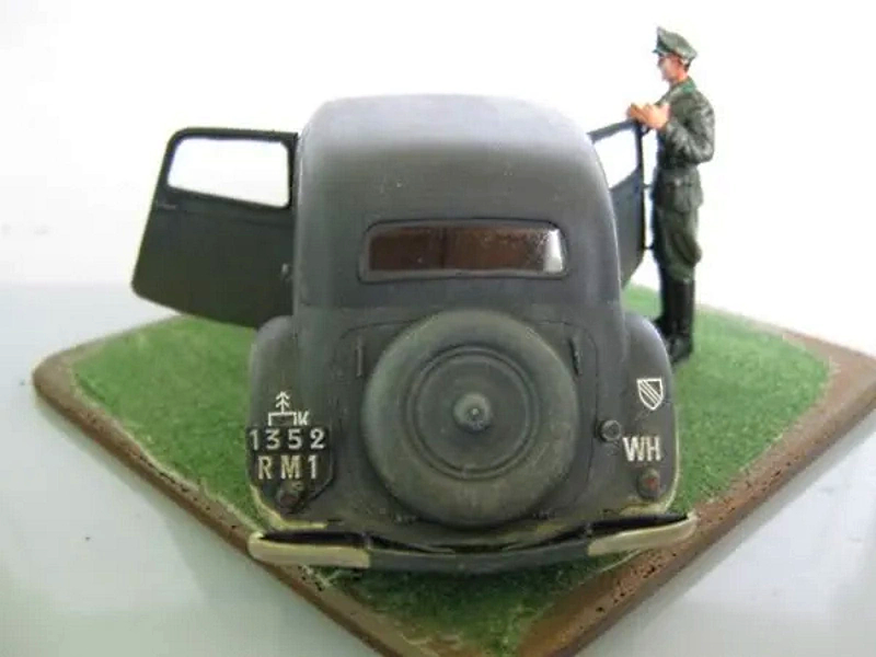 Citroën Traction 11CV, Tamiya 35301 (2009