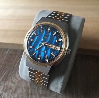 Vintage-Timex-Q-Quartz-Two-Tone-Blue-Dial