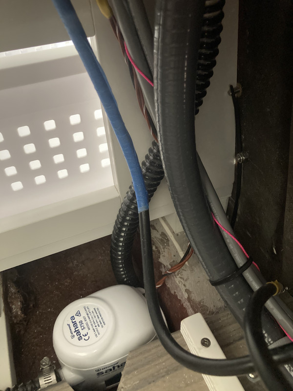 15E6B4D3-FE08-4DA1-B4DB-DAE2BE7F5BD8