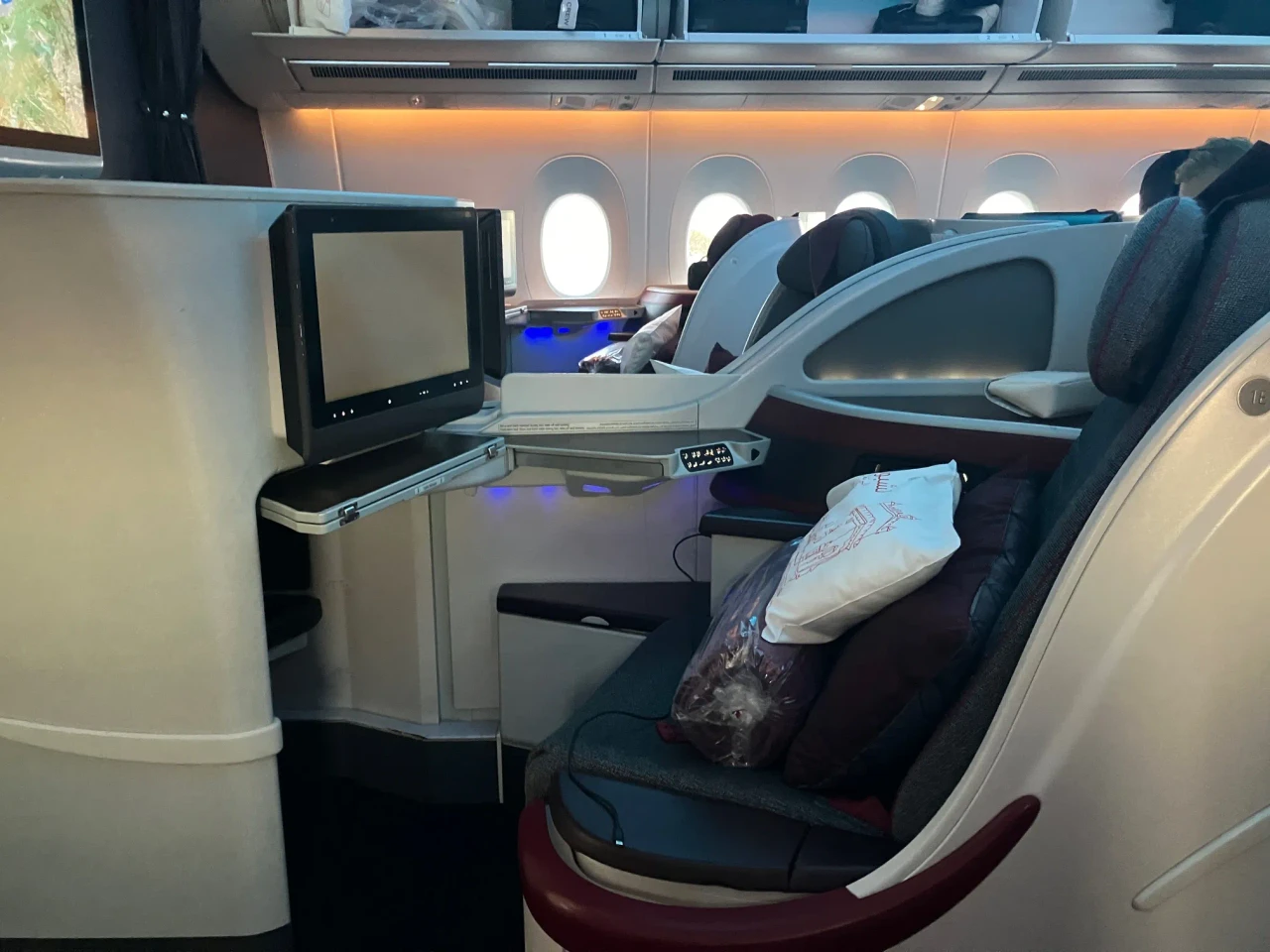 Real Qatar Qsuite business class seat