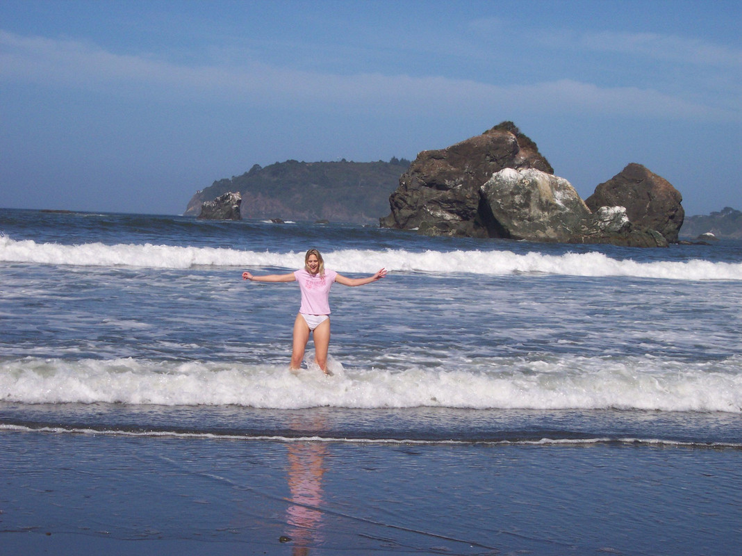 Esposa amateur rubia caliente le gusta en publico