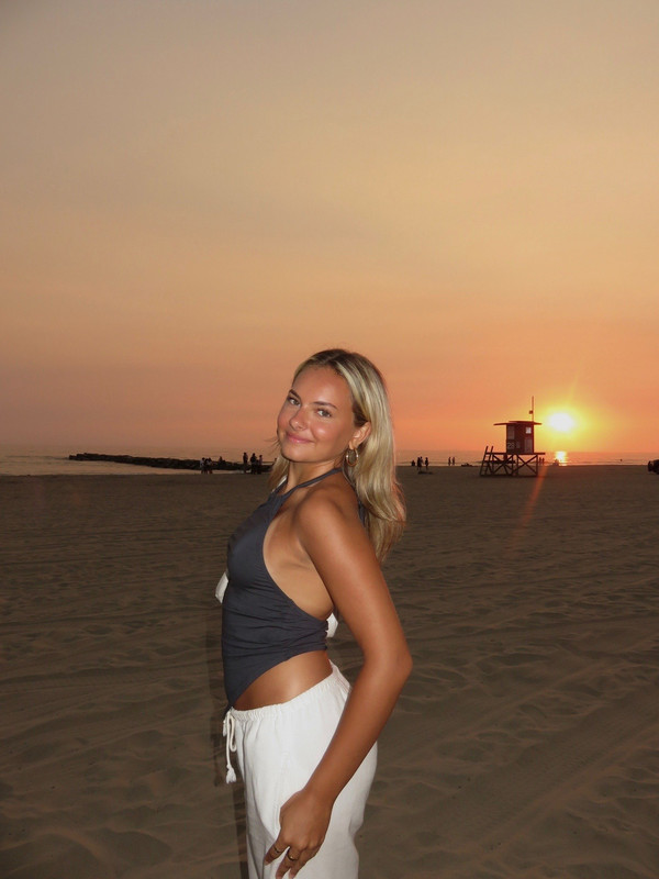 photo 37 2025 12 14 22 16 49