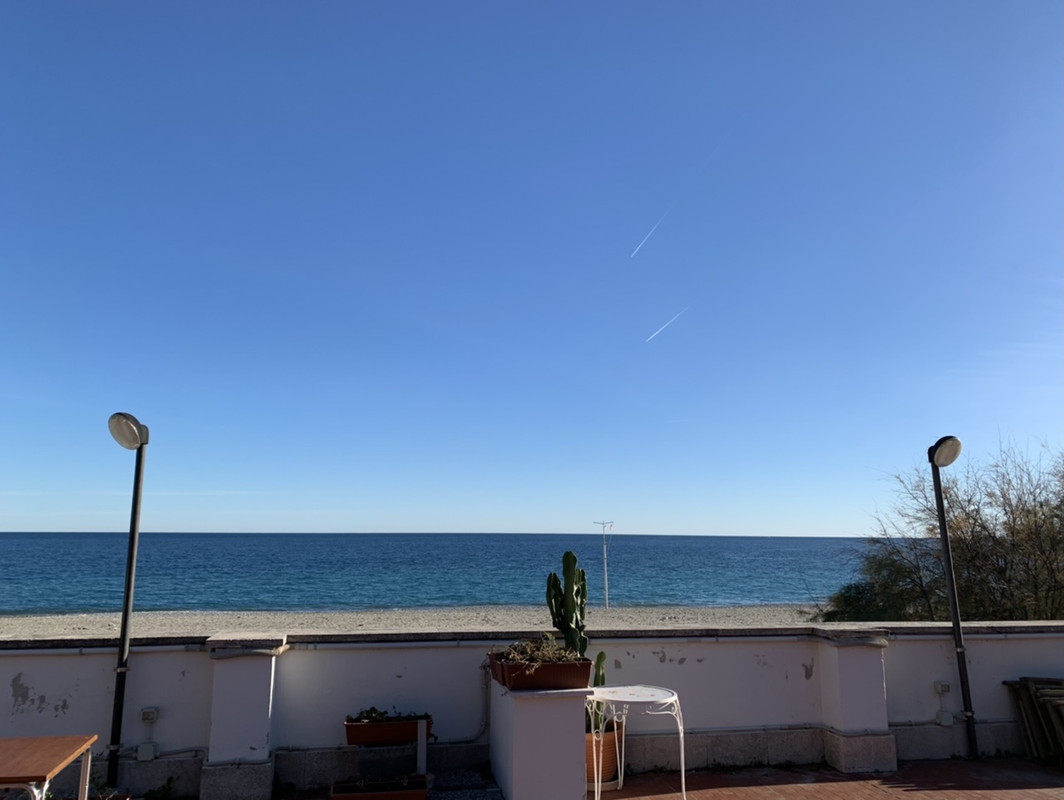 EB851B63-0EE5-4A2A-9D5C-D3C5CD89773B