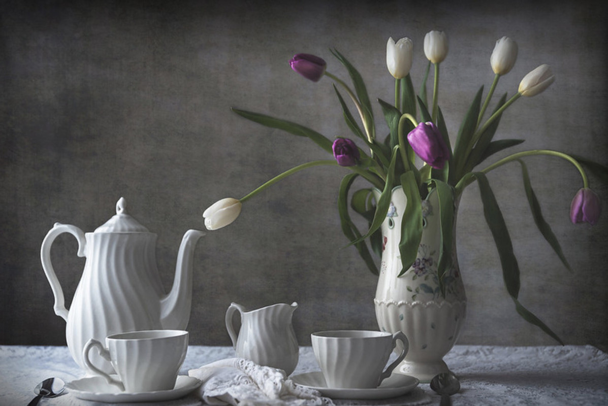 white-teaset-purple-flower.jpg