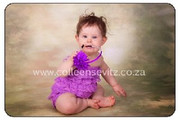 Ingane-enhle-esithombeni-idubule-ne-4akid-smitten-lilac-lace-romper