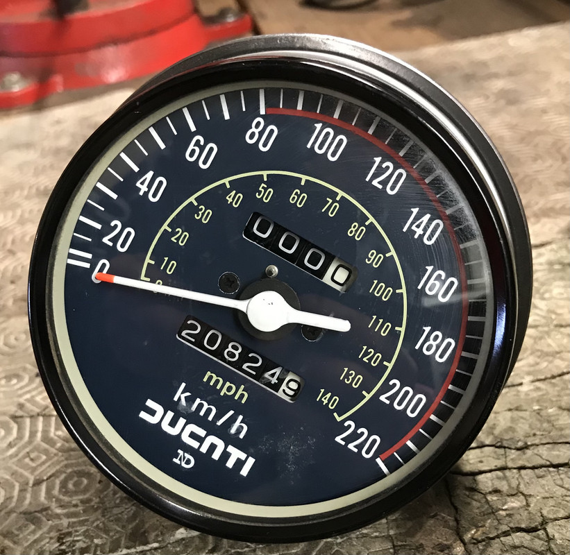 EA11204B-75FC-4229-B687-0023F943F132