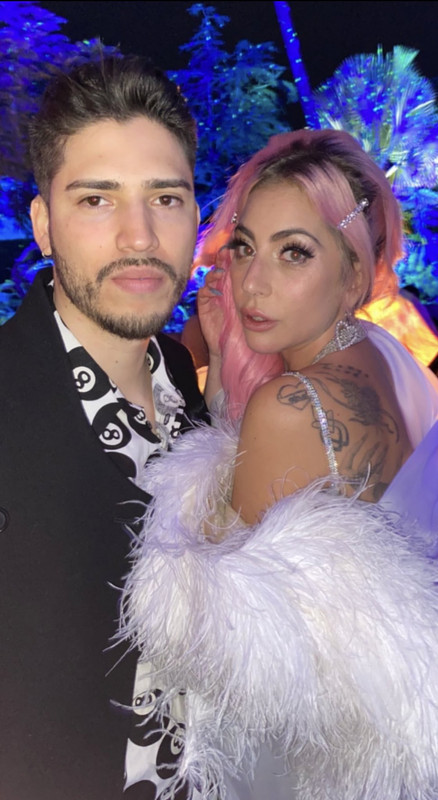 11923942-088-F-4-C98-9-FA6-0-F1295-D1043