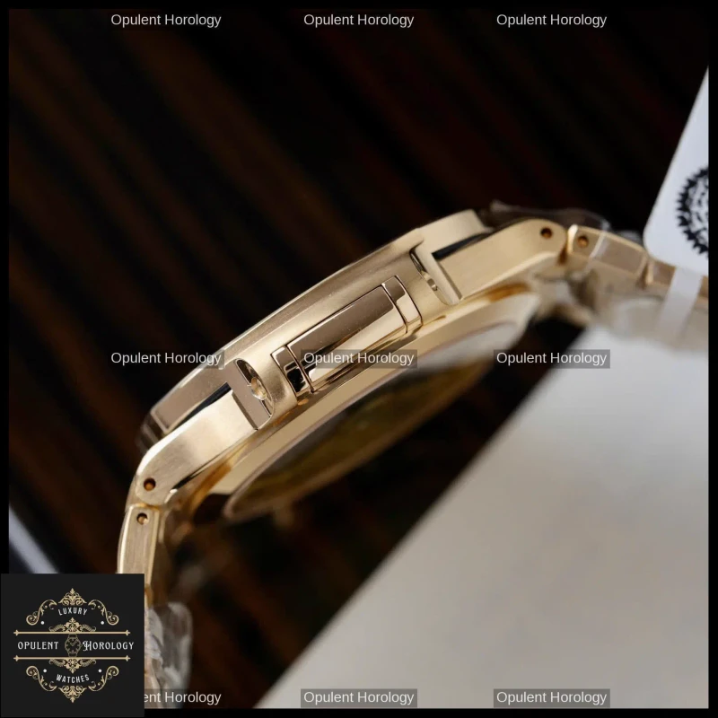 Patek Philippe Nautilus 7118/1300R Replica Rose Gold 35.2mm Diamond Bezel