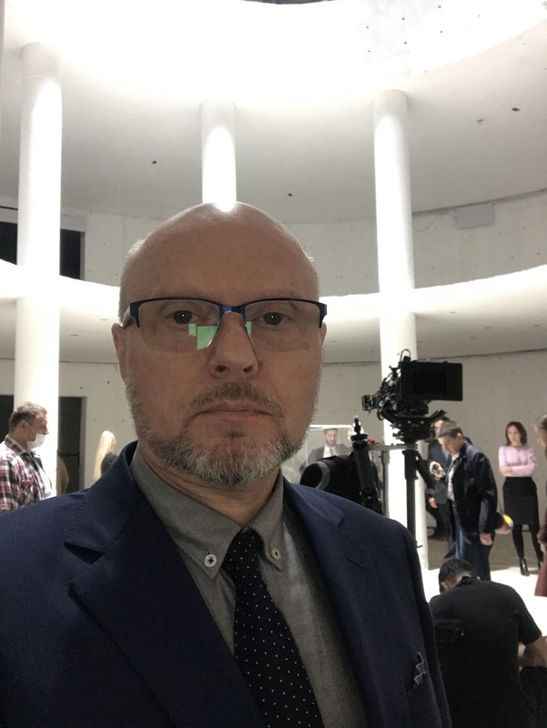 E1024637-2414-41FD-90F3-3B60F83BD2A0