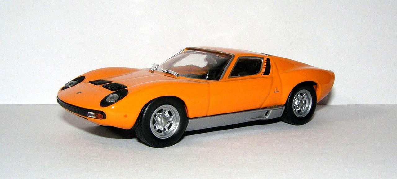1971 Lamborghini Miura P400 SV (Leo Models) 1