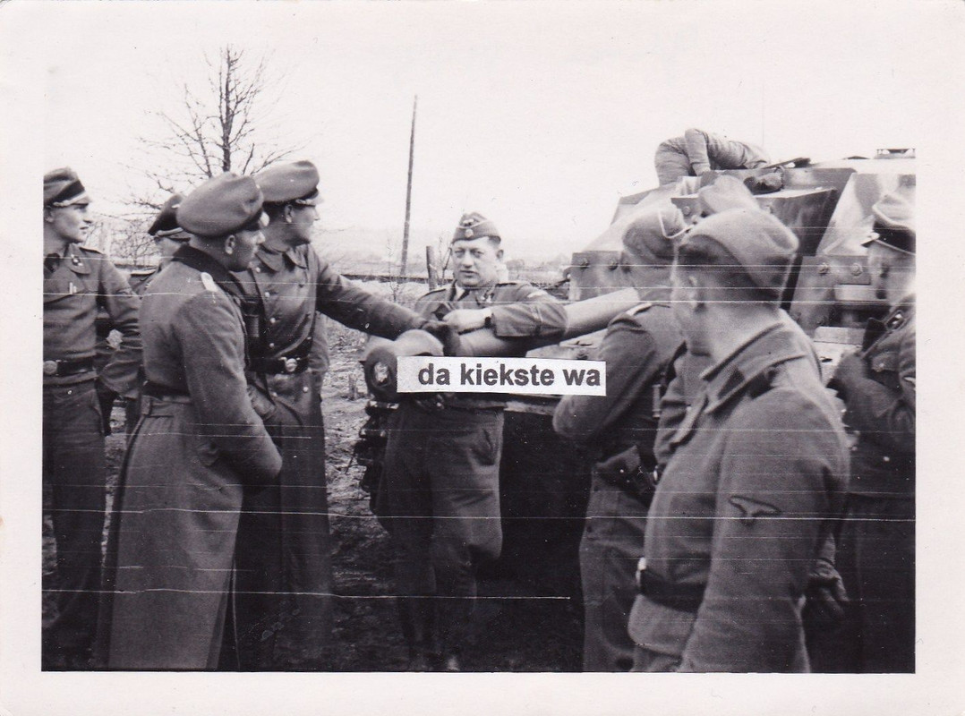 хFoto_Stu_G_Abt_2_Pz_Div_Das_Reich_Tank_elite_Stu