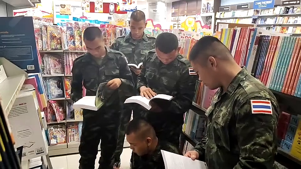 vlcsnap-2025-10-02-19h05m22s604