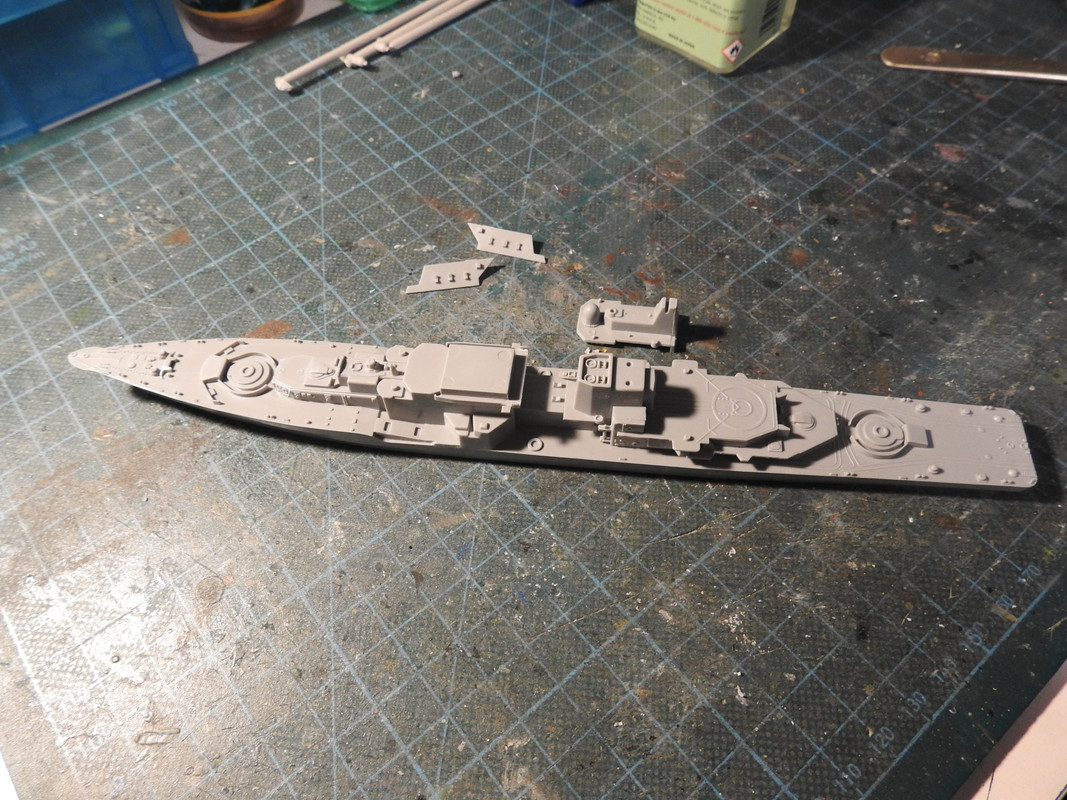 Russian Sovremenny Class Destroyer, 1/700 Dragon DSCN3226