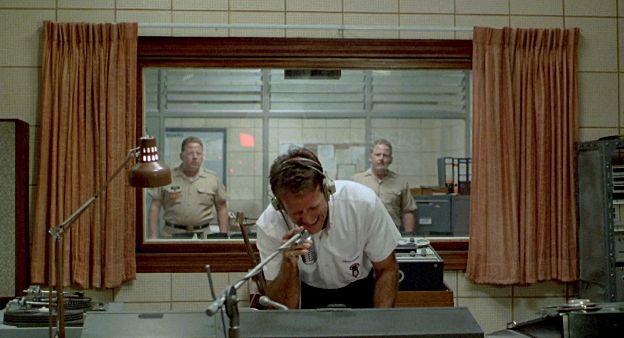 Good Morning, Vietnam 1987 (1080p x265 10bit Tig