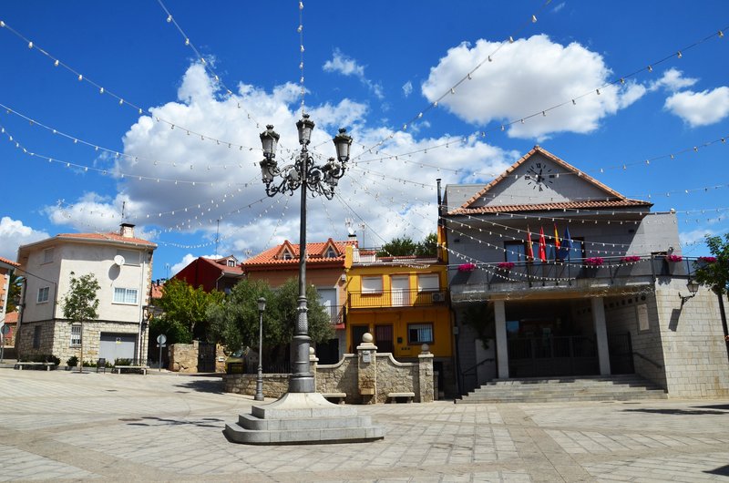 FRESNEDILLAS DE LA OLIVA-15-8-2019 - Madrid y sus pueblos-2000/2022 (16)