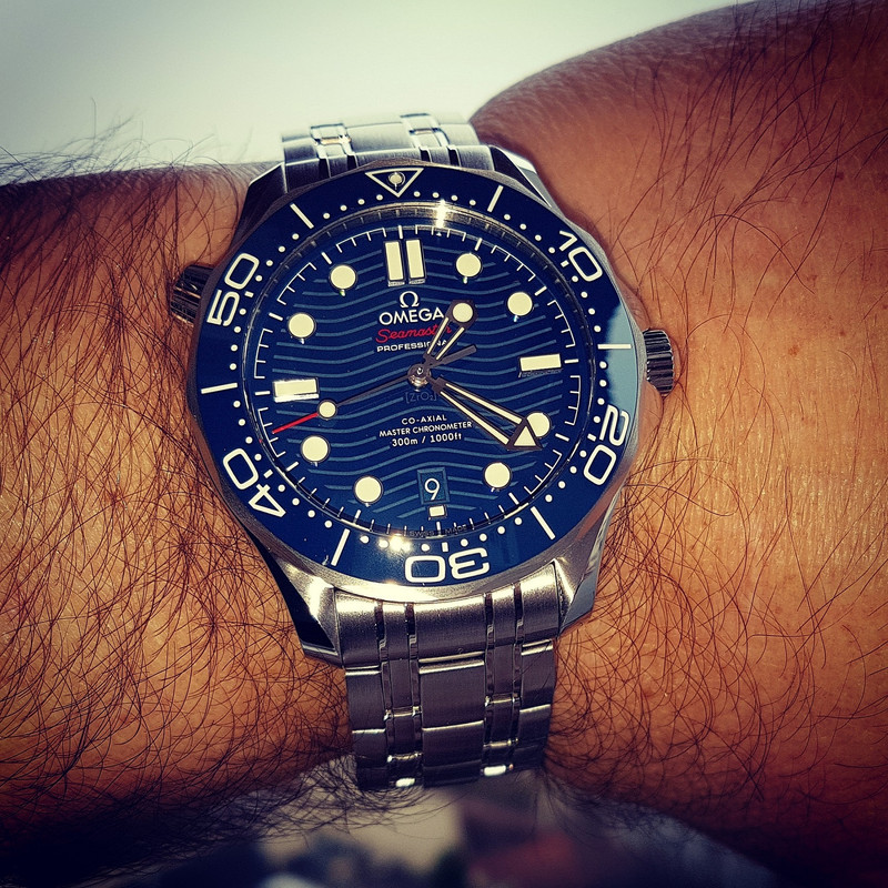 Ω Seamaster Diver 300M Co-Axial Master Chronometer 42mm Blue  (2)