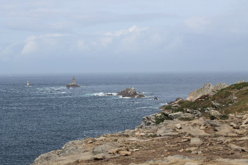 Por Normandía y Bretaña - Blogs de Francia - Día 7: Kerlaz-Pointe du Raz-Concarneau-Pont Aven-St. Cado-Carnac-Vannes (1)