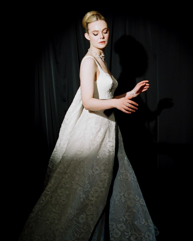 elle-fanning-s-oscars-night-photoshoot-a-masterclass-in-elegance-1.jpg