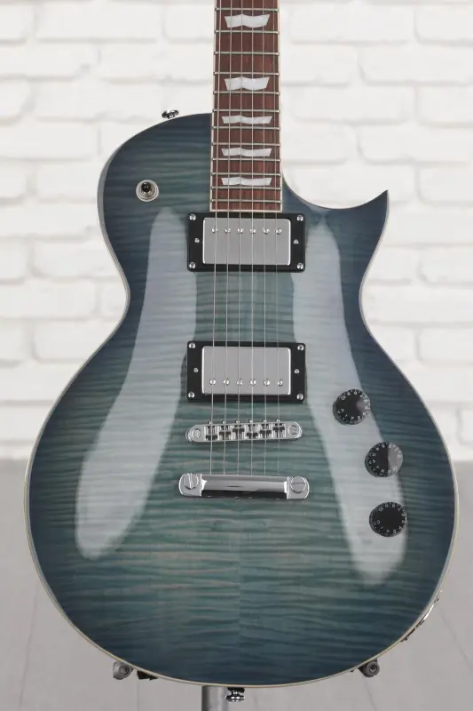 IS23010432-body-xlarge.jpg.auto