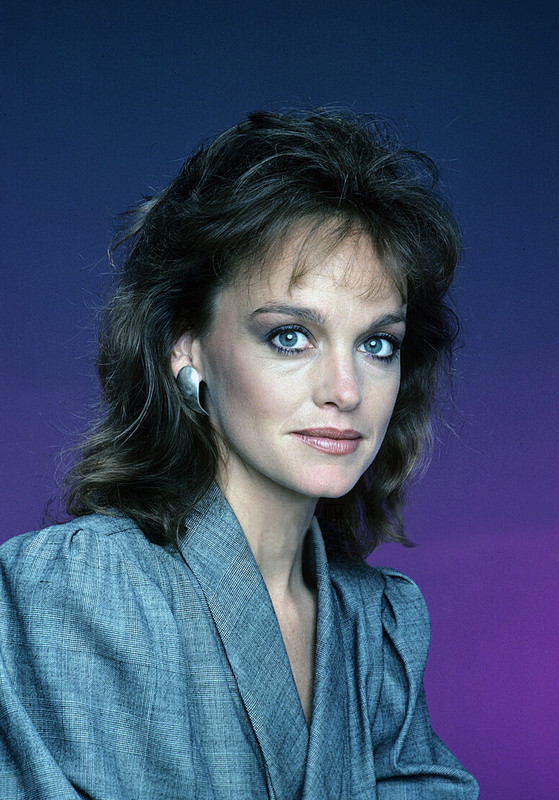 pamela_sue_martin_b72