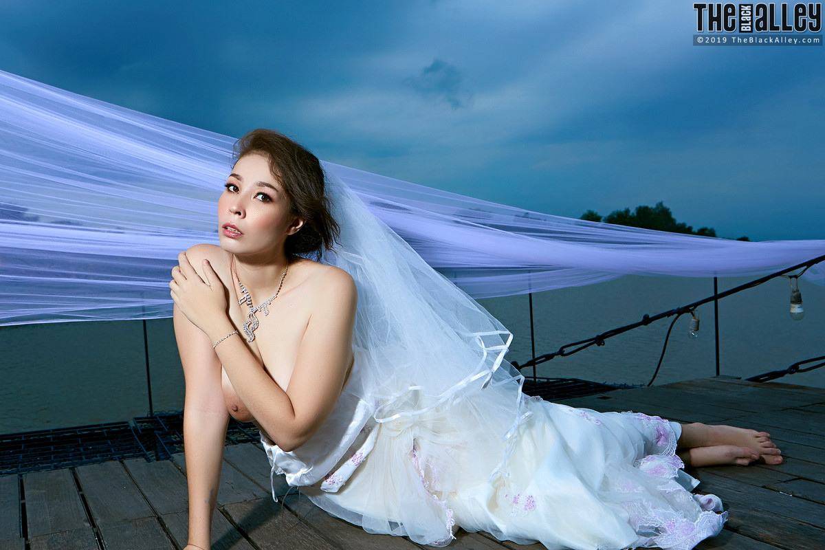 natcha-10-083