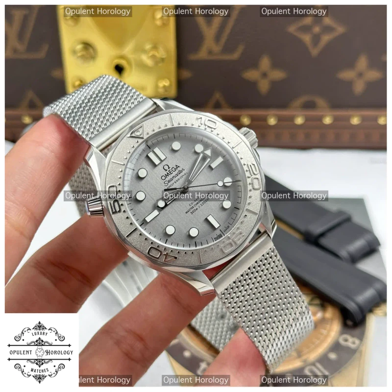 Omega Seamaster Diver 300M 1:1 Replica, Grey Dial, Automatic 42mm