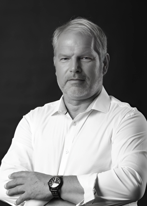 Николас Томкинс