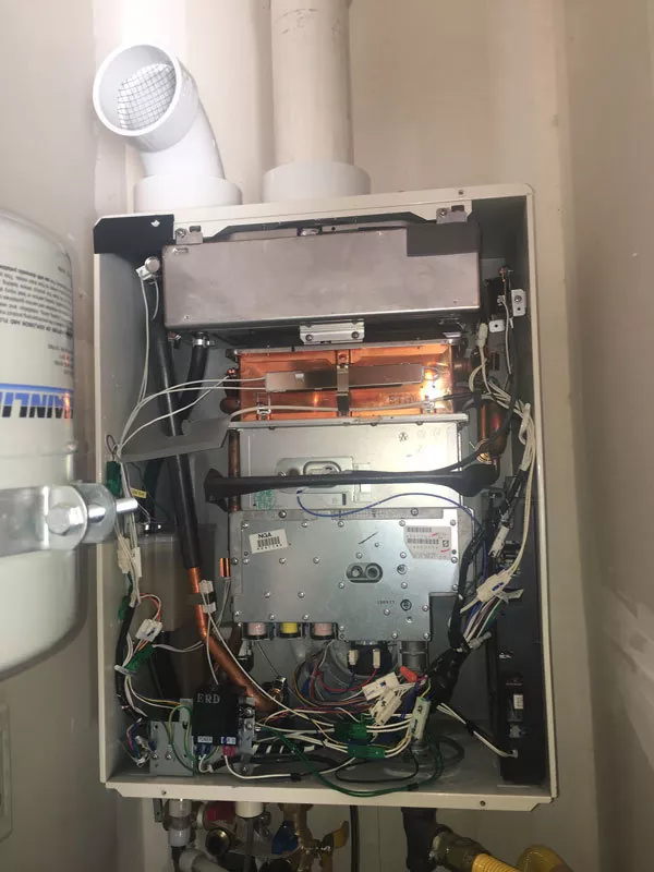 Tankless water heater professional repair technician in Albuquerque