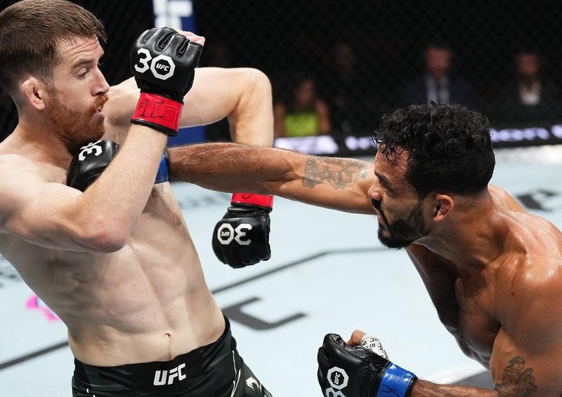 Заплати след UFC on ESPN: Сандхаген - Фонт