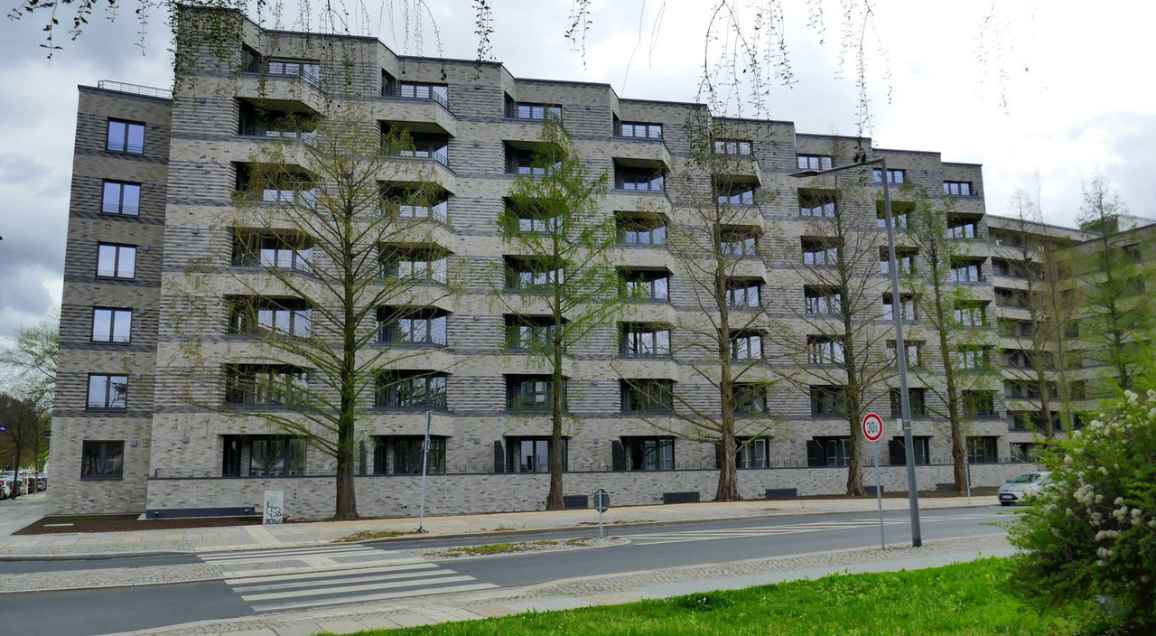 Bild: https://i.postimg.cc/RZHN4RCq/P1190366.jpg