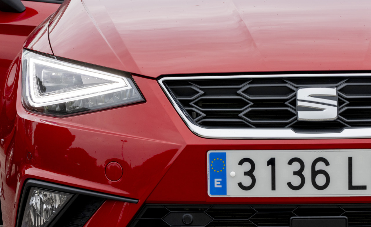 From-the-SEAT-127-to-the-Ibiza-50-years-of-driving-evolution_15_HQ