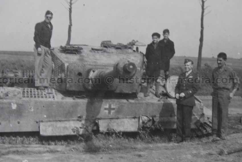 TIGER TANK (3)